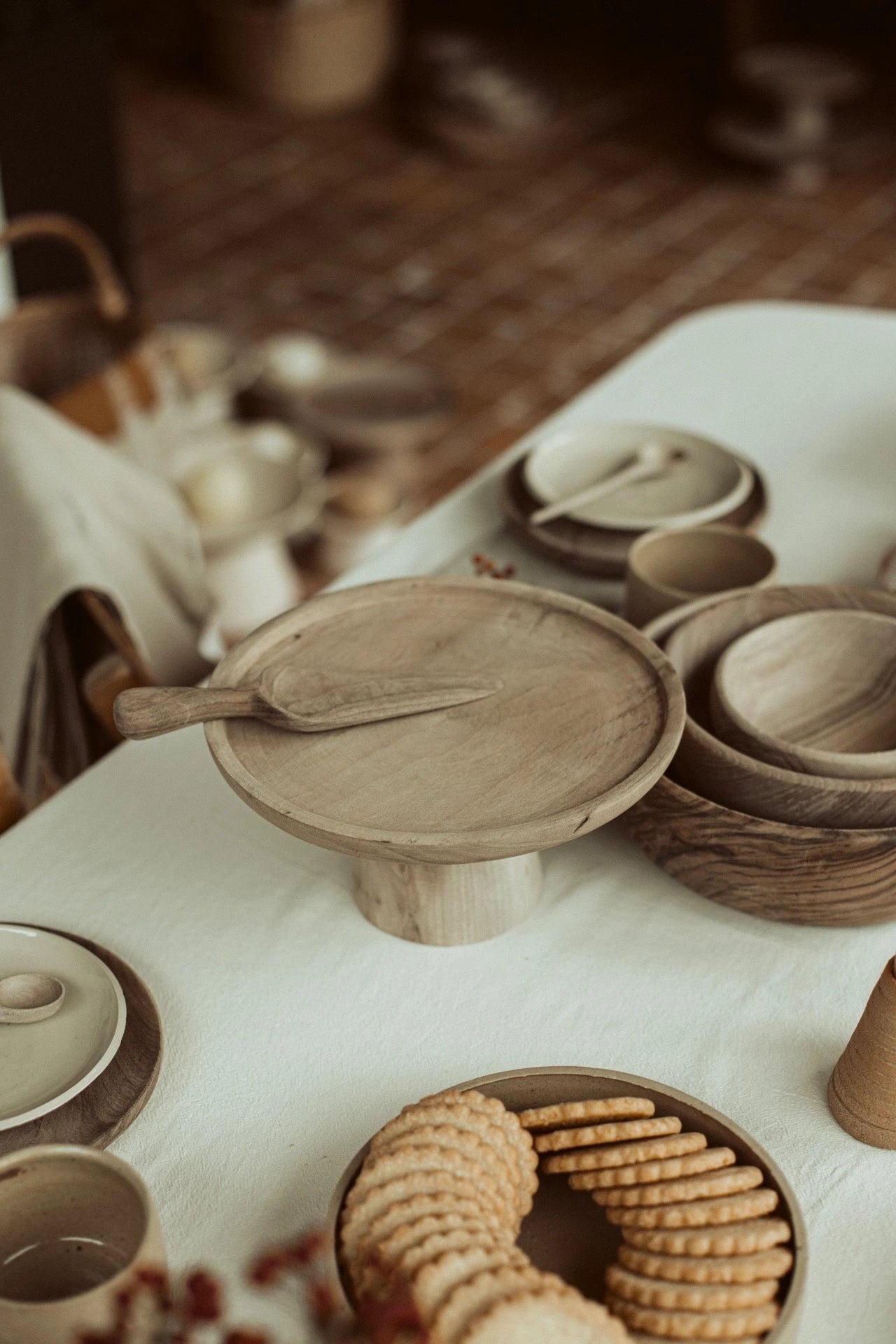 wooden cake stand